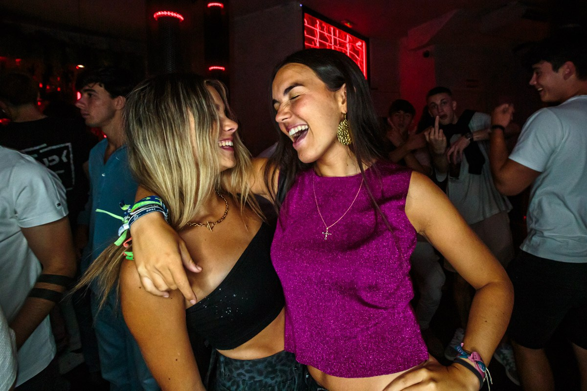 Las discotecas. Fotógrafo de retrato, familia y reportajes en Valencia | España | Europa Vitalii Lumier