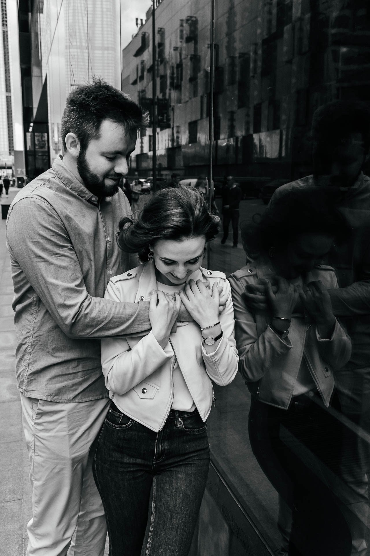 Toronto engagement photographer close-up detail Ksenia and Artem.