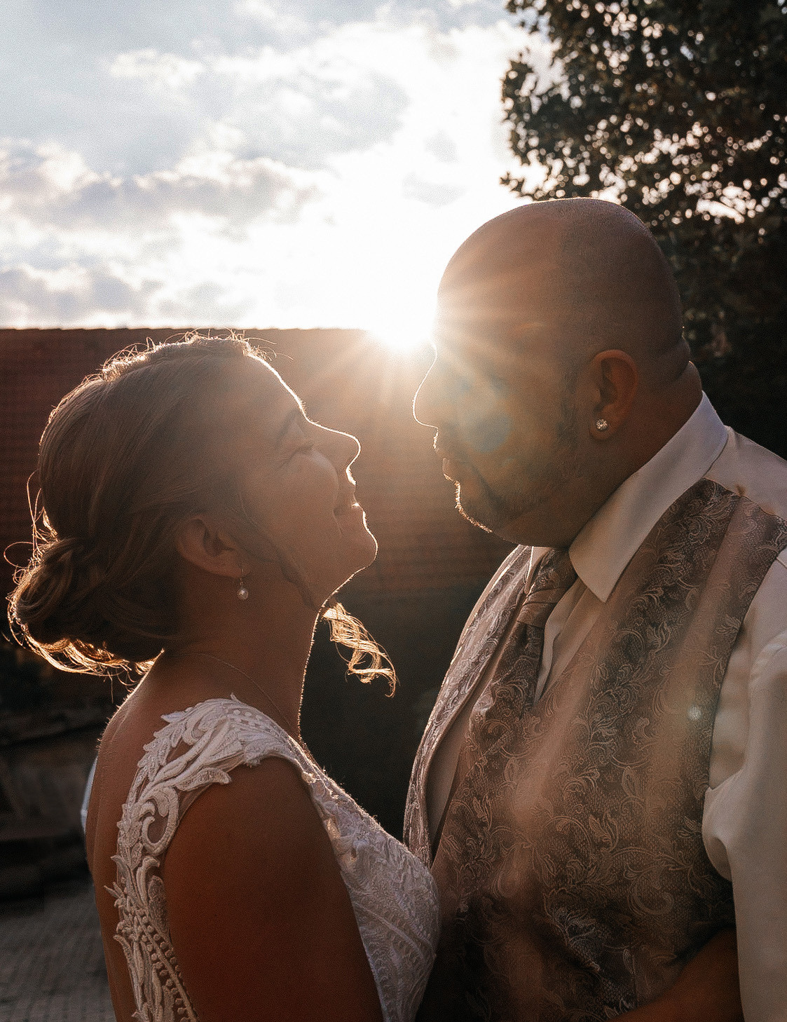 Tina und Dominik. Hallo, ich bin Nadya - Fotografin aus Linz, Oberösterreich