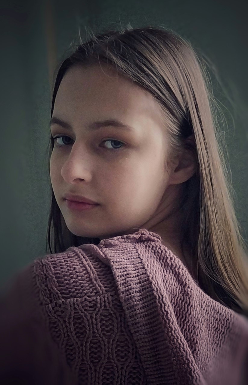 Portraits. Online/offline mobile photographer from Australia Olga Conacher