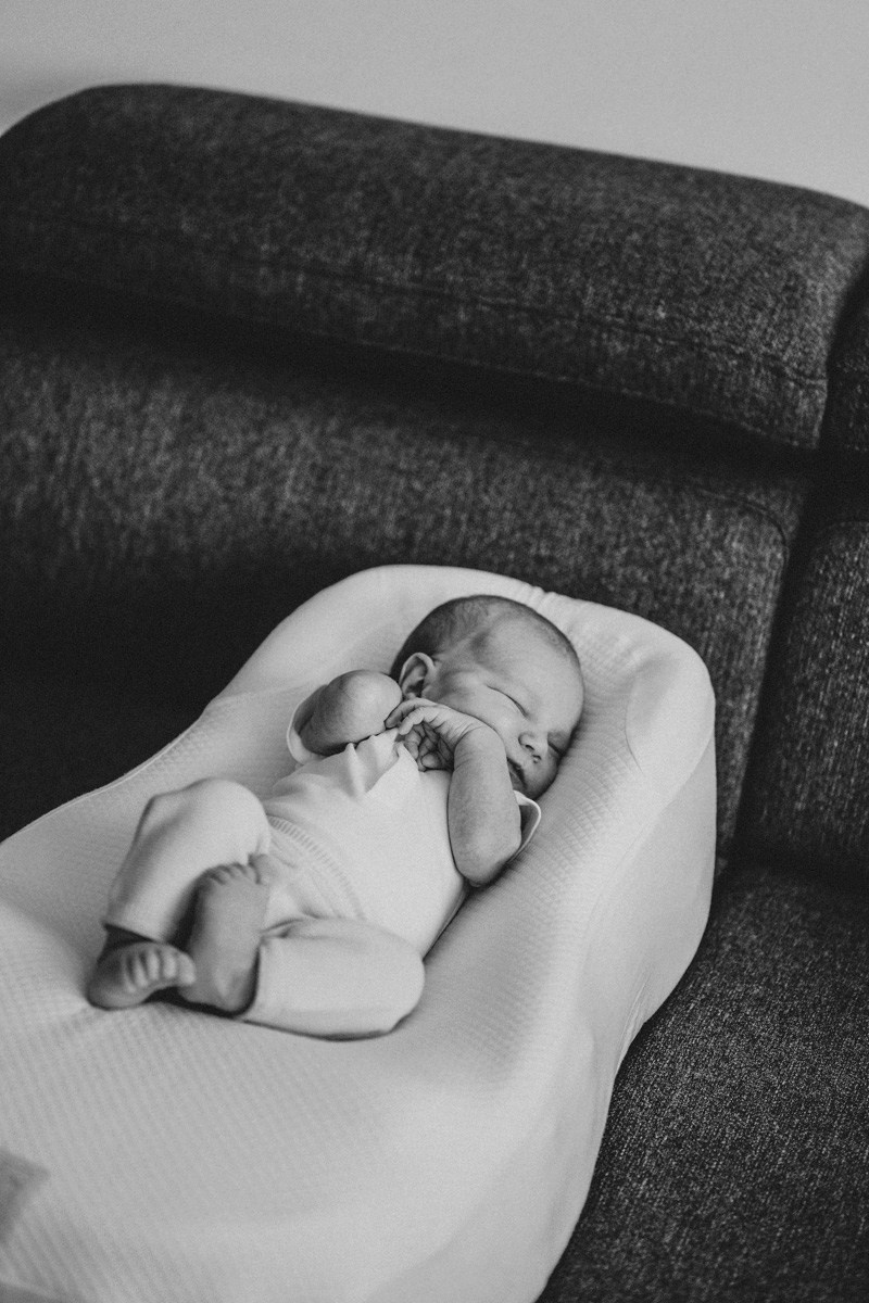 Dobrodosao, Vukane / fotografisanje bebe kod kuce. Deciji i porodicni fotograf u Beogradu Oksana Skendzic