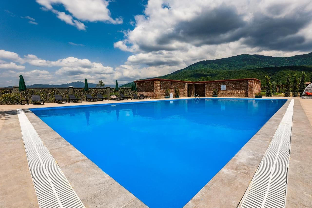 Chateau Artwine. Главная