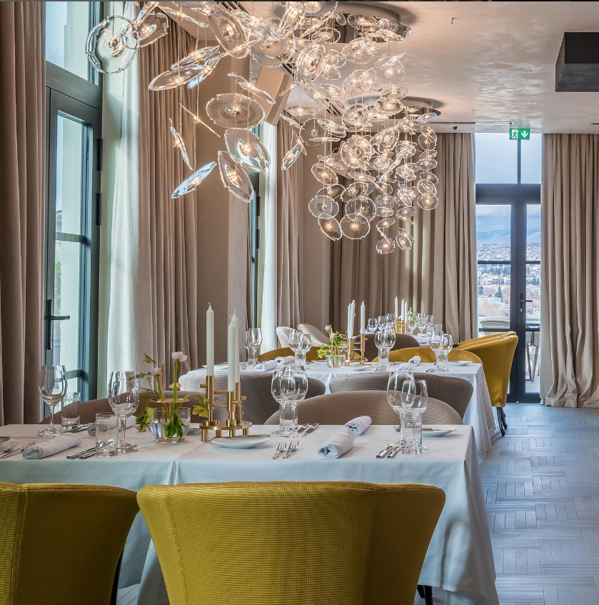 Monograph at Freedom Square. Главная