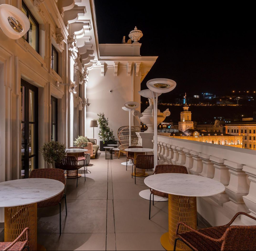 Monograph at Freedom Square. Главная