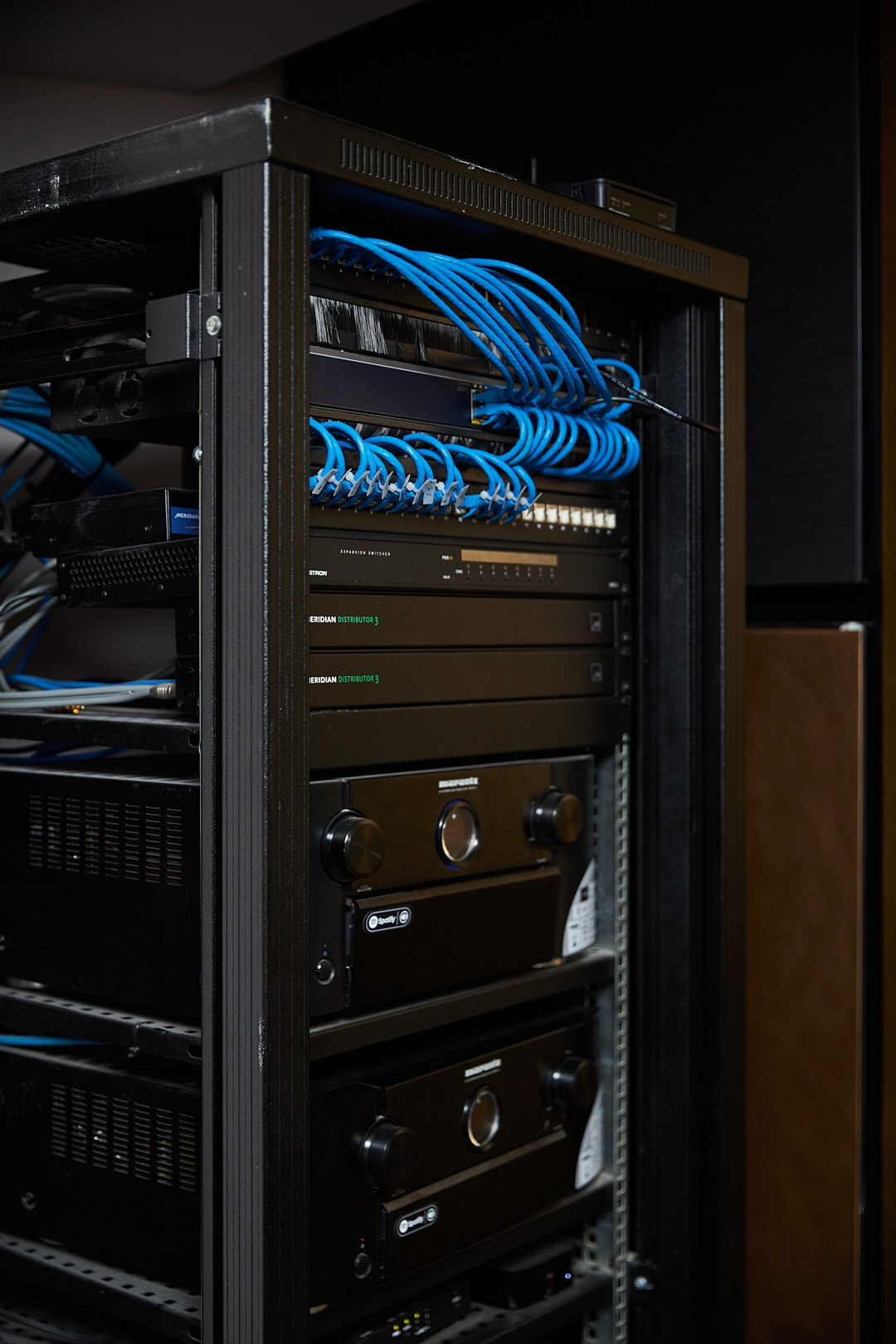 HED CINEMA & CREATIV PEOPLE. צילום ווידאו לעיצוב פנים ואדריכלות