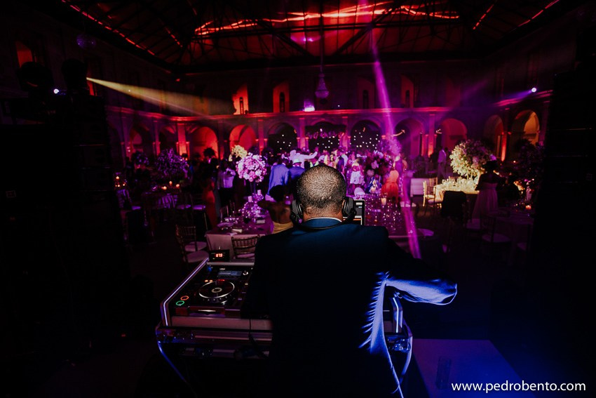 “Welcome To Our Show” — Destination Wedding Lisbon. Rui Mota Pinto Wedding Designer & Planner