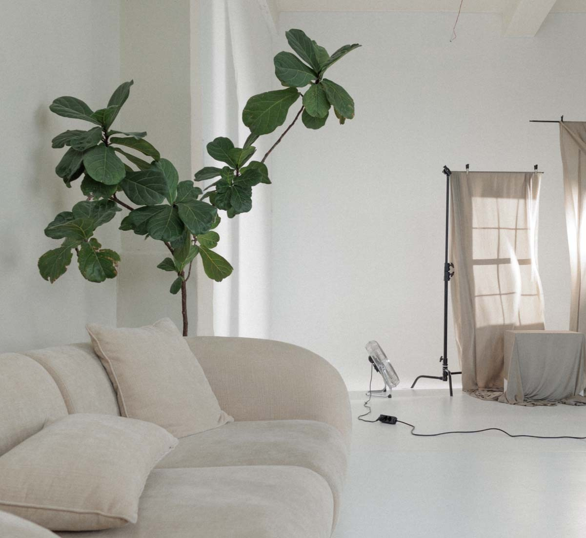 Nuomojamos Fotostudijos Vilniuje. Framed by Evelina | Vestuvių fotografė