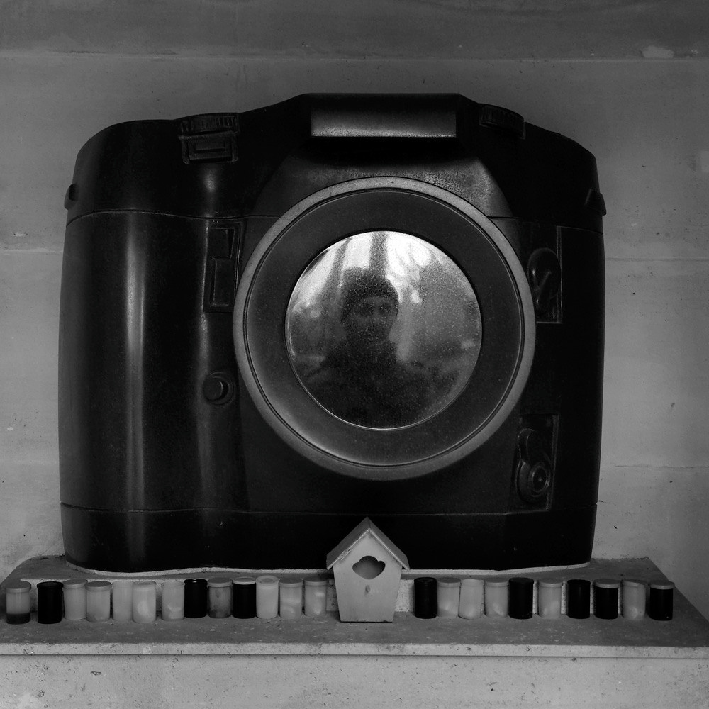 DISTANANCE. Documentary photographer in Yerevan Vaghinak Ghazaryan