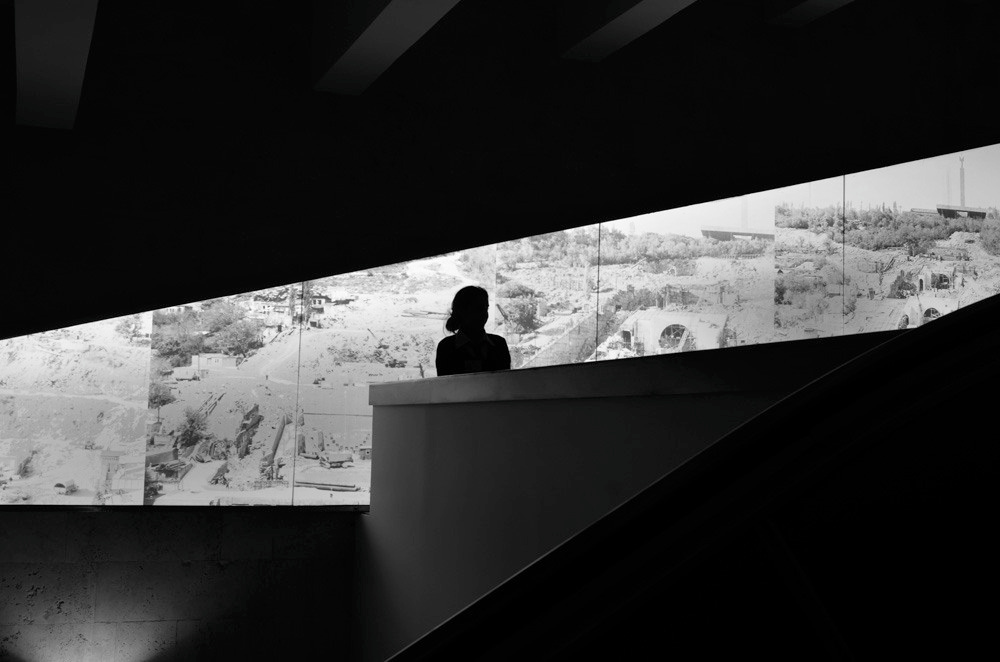 DISTANANCE. Documentary photographer in Yerevan Vaghinak Ghazaryan