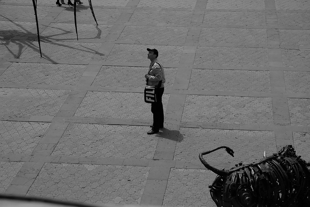 DISTANANCE. Documentary photographer in Yerevan Vaghinak Ghazaryan