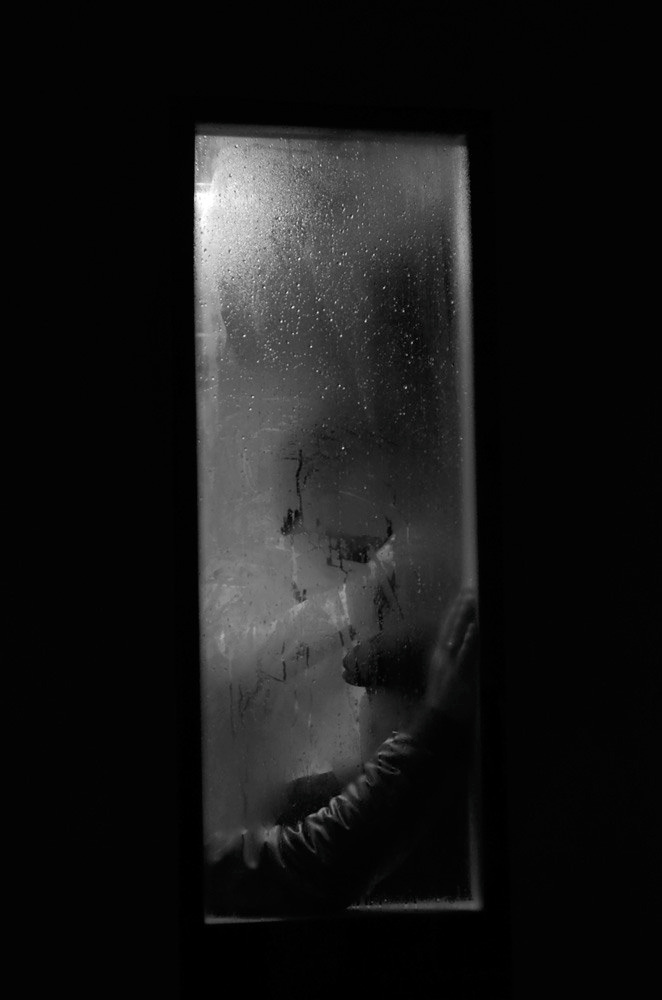 DISTANANCE. Documentary photographer in Yerevan Vaghinak Ghazaryan