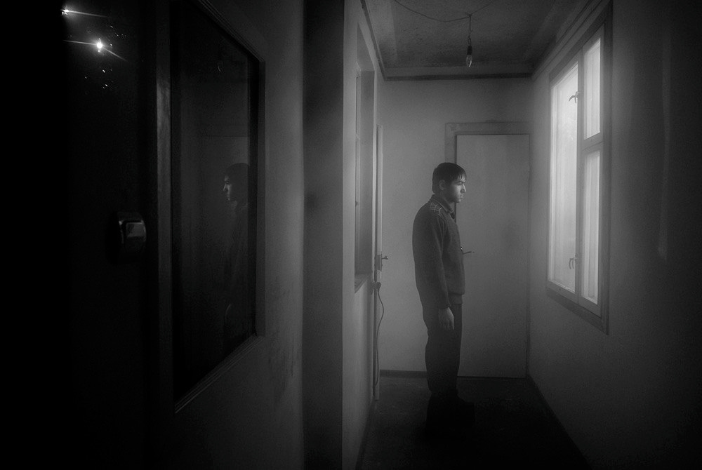 DISTANANCE. Documentary photographer in Yerevan Vaghinak Ghazaryan