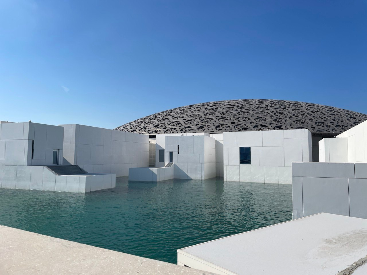 Best Photo Locations in Abu Dhabi 2026 | Photoshoot Guide. Mariia Safronova is your photographer in Abu Dhabi and Dubai