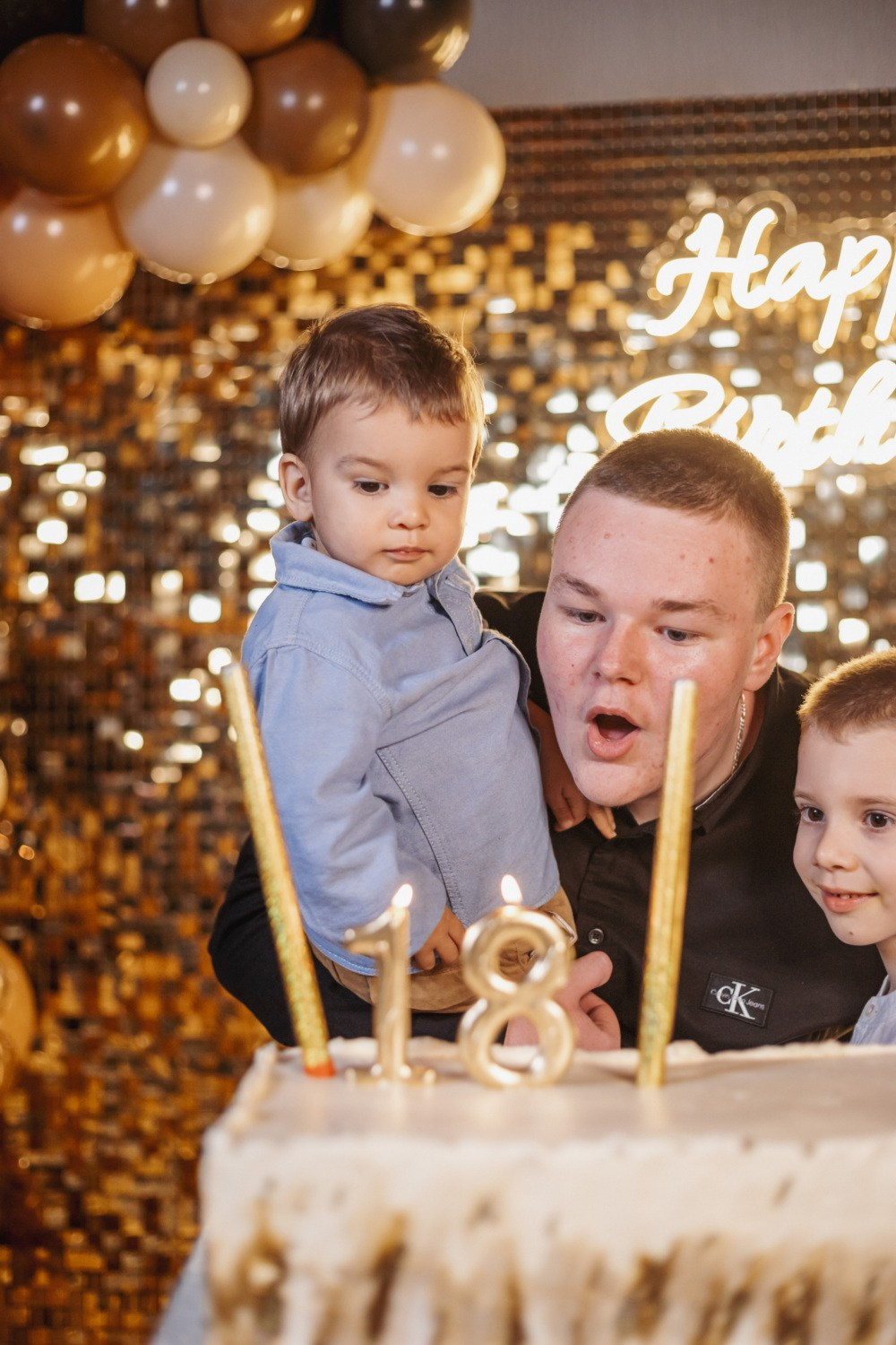 FOTOGRAFISANJE PUNOLETSTVA. Fotografi iz Backog Petrovca David i Andrea Stojanovic