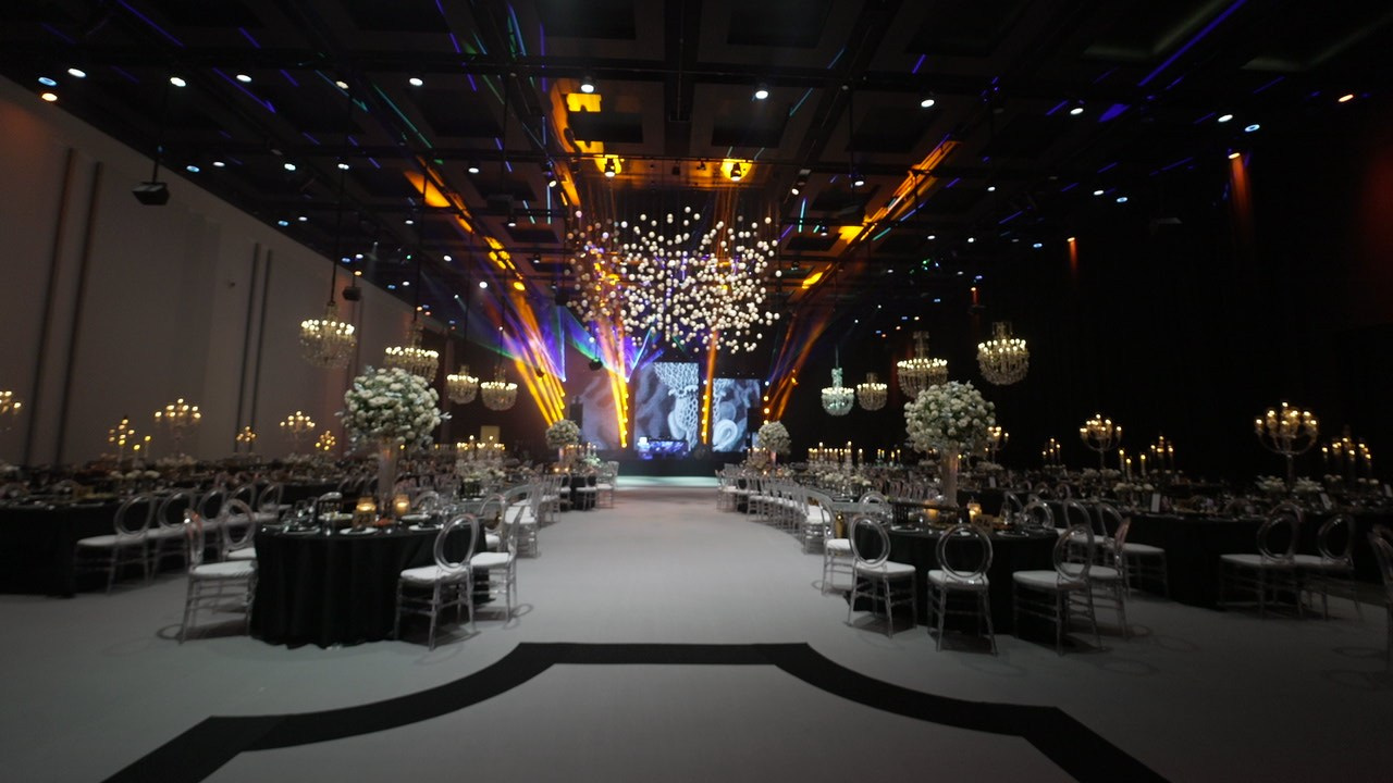 VIA / BASICO. Wedding and events photographers Studio Shalom