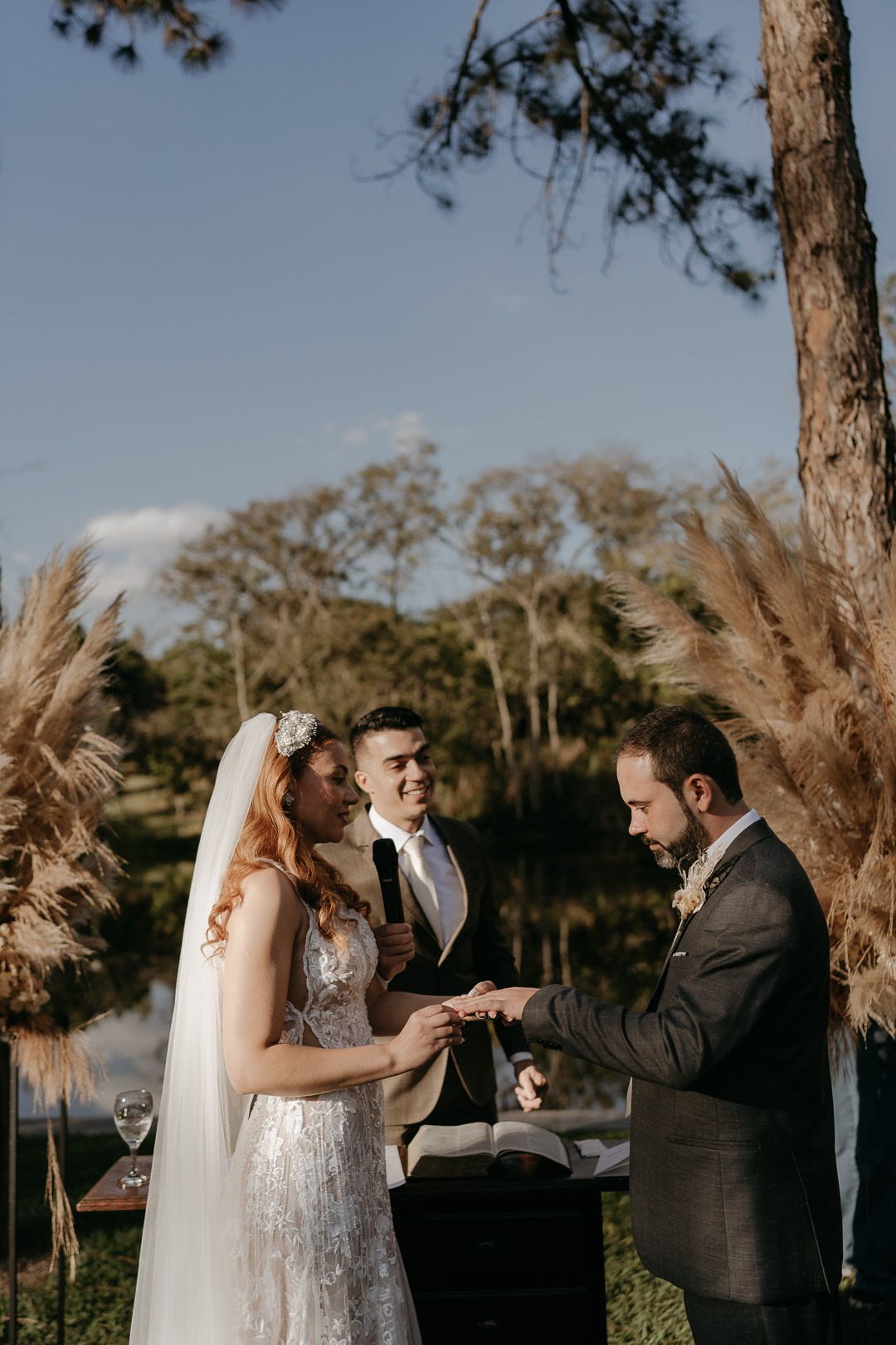 Vivian e Paulo. Edu e Josi Fotografia de Casamento em Belo Horizonte | Fotos Naturais