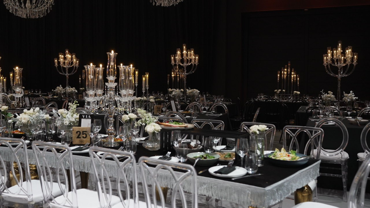 VIA / BASICO. Wedding and events photographers Studio Shalom