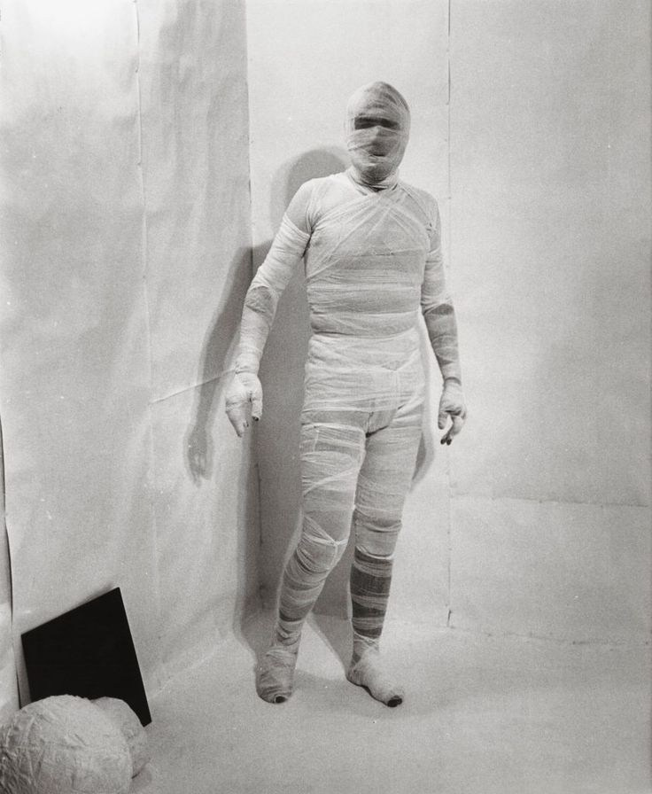 Рудольф Шварцкоглер, Шестая акция, 1966 год. Венский акционизм, исследование боли, ритуала и формы.