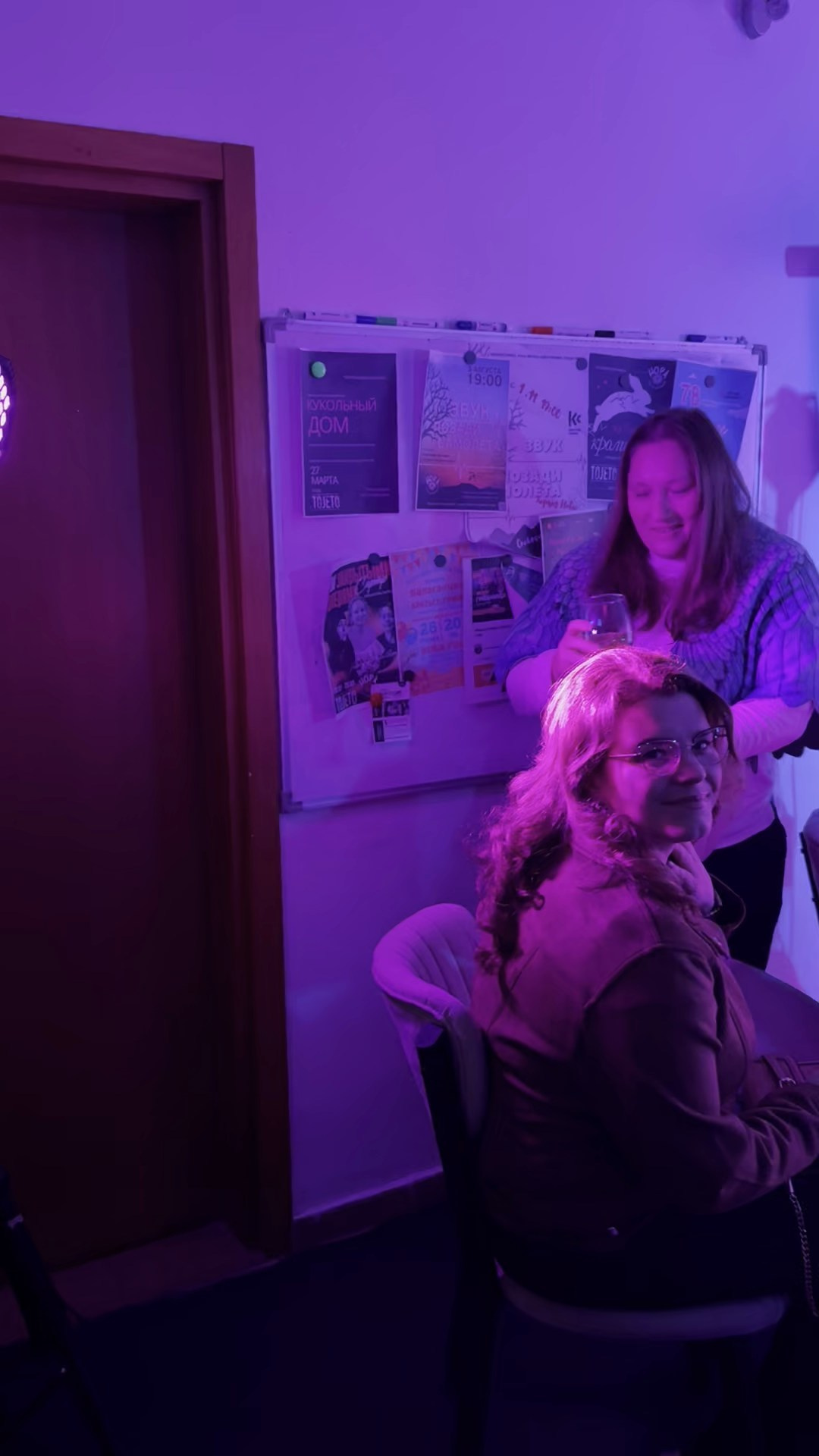 Фоторепортаж вистави у Будві. Портретний фотограф Альона Новгородцева