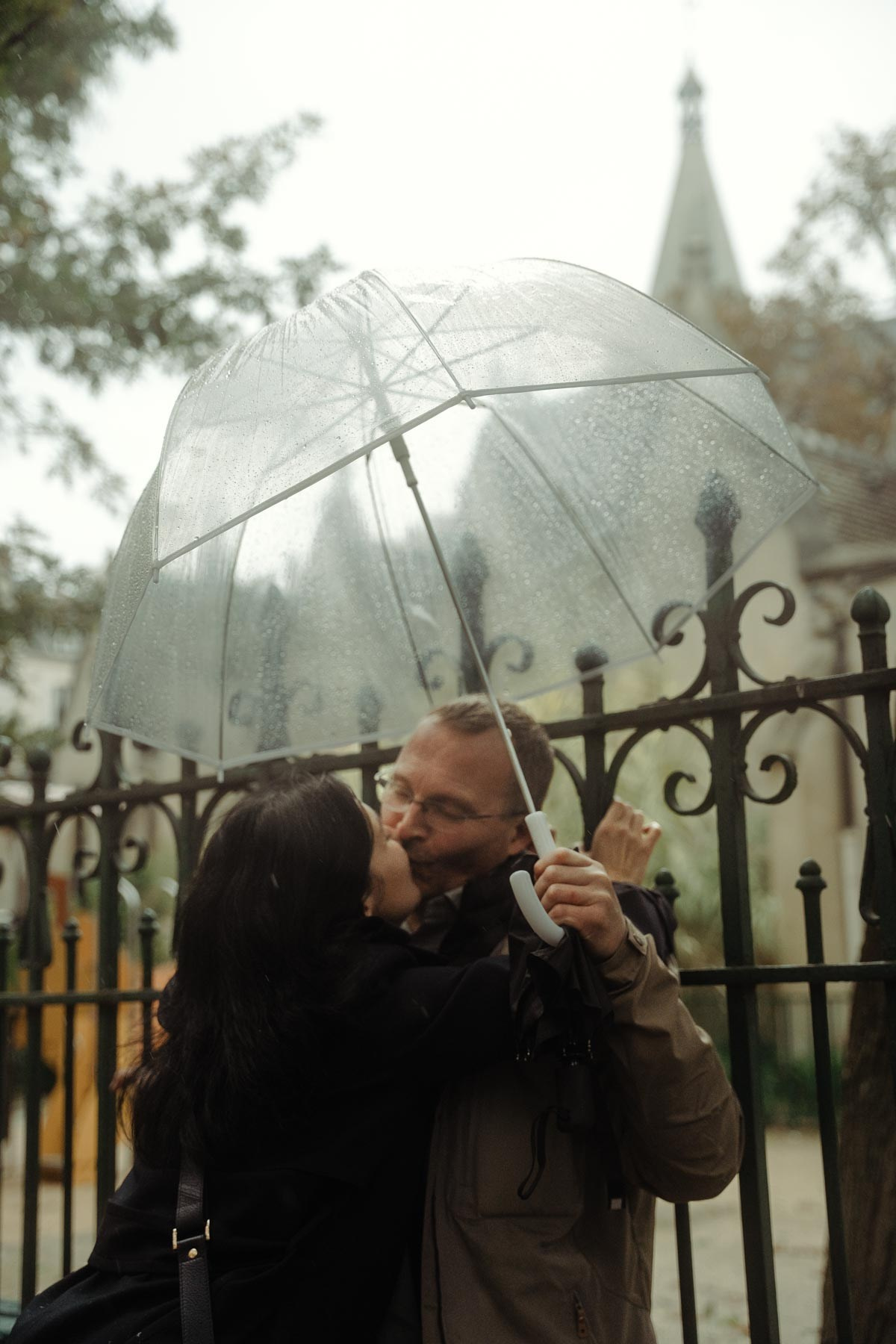 Katerina & Åge in rainy Paris. Фотограф в Париже Полина Осипова