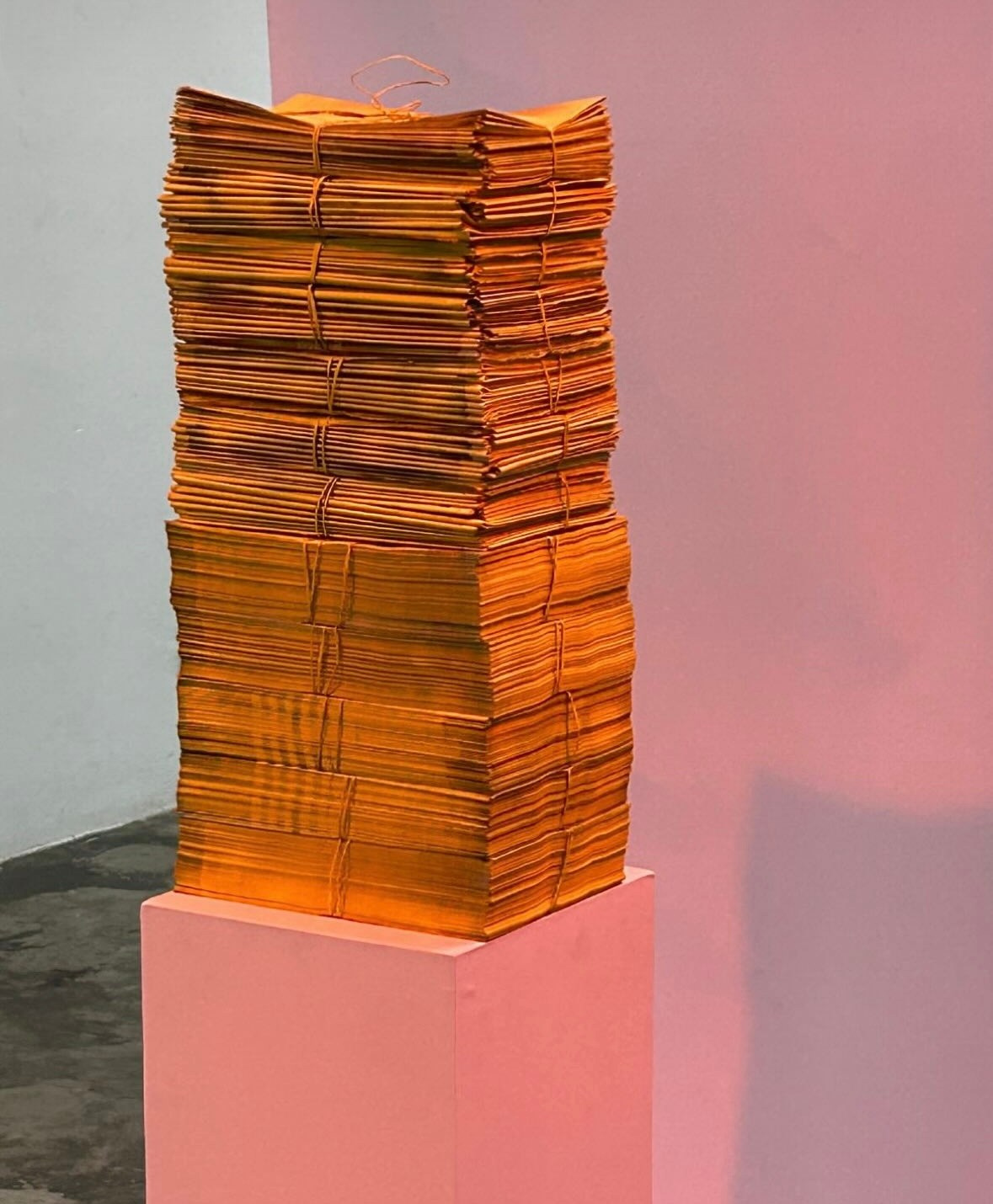 Editorial Cinco Tintas x Tiberi Club