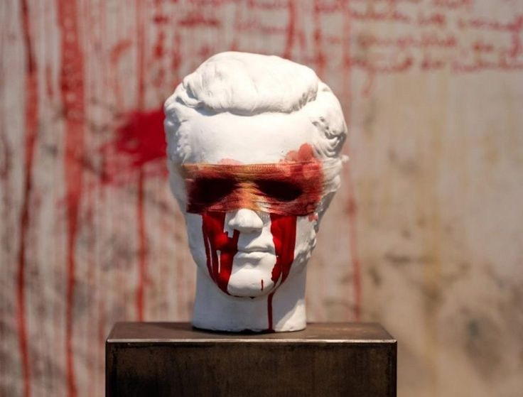 Герман Нитш, Oedipus, 1990. Перформанс в рамках Orgien Mysterien Theater, исследование мифа и ритуала.