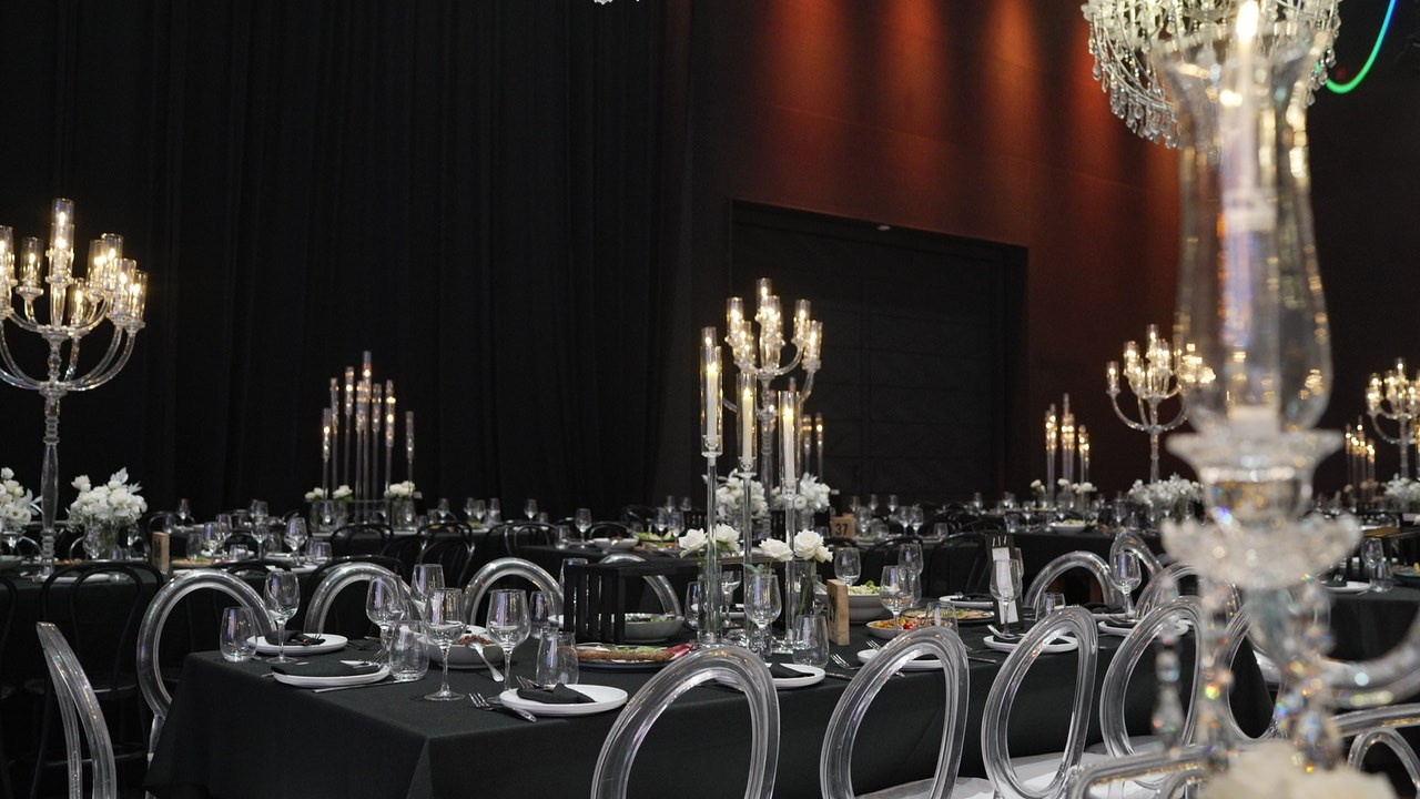 VIA / BASICO. Wedding and events photographers Studio Shalom