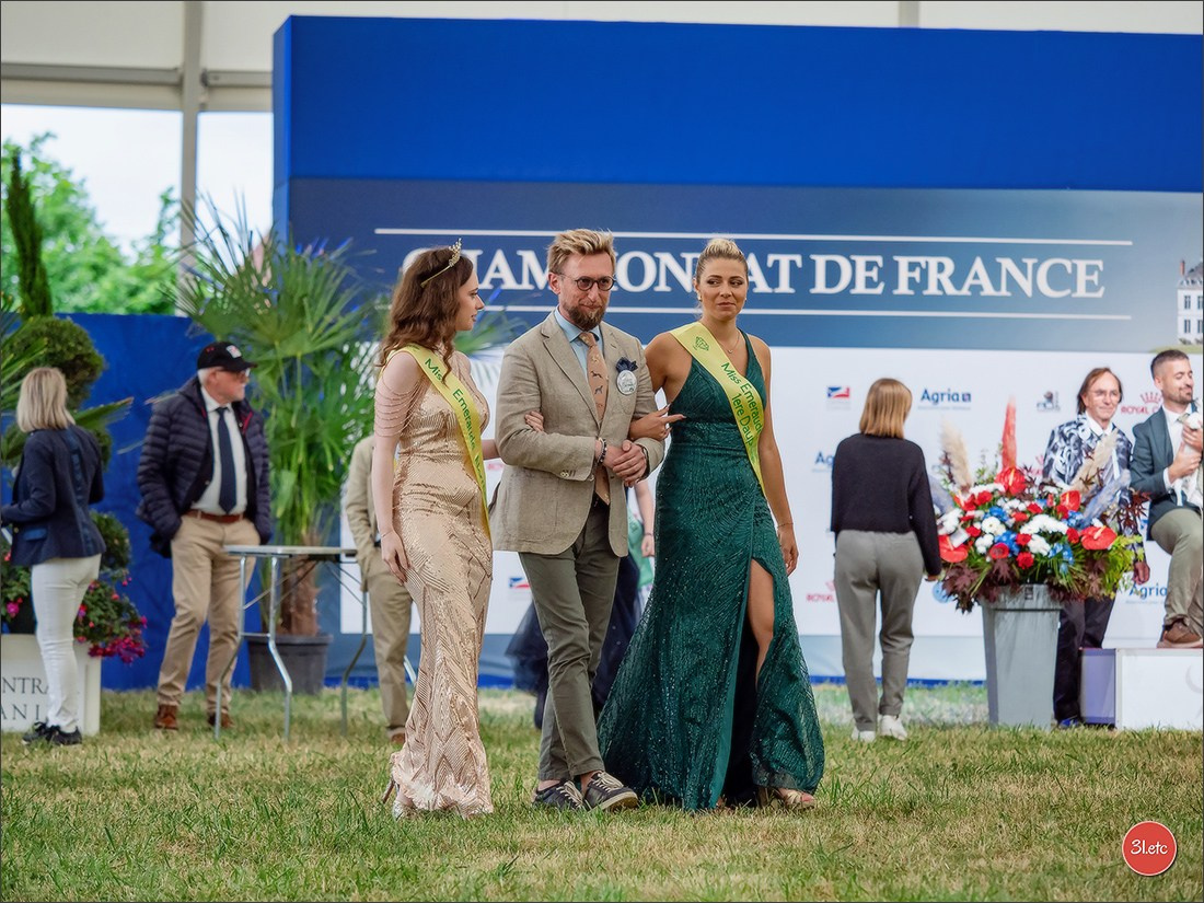Championnat de France du chien de race  🇫🇷  DIJON (château de Brognon) 7-8/06/2025. Photographe à Strasbourg | Portraits, Studio, Enfants, Événements