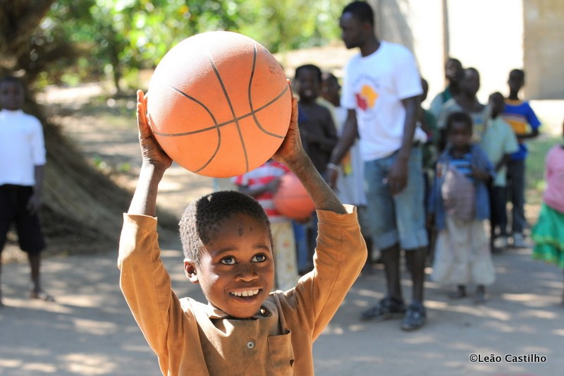 Photos of volunteer work in Mozambique. Simbahalu