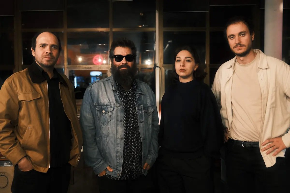 Nueva Tragedia y Nat Simons lanzan «Mitología Pop», adelanto de su álbum debut | FOTKAI