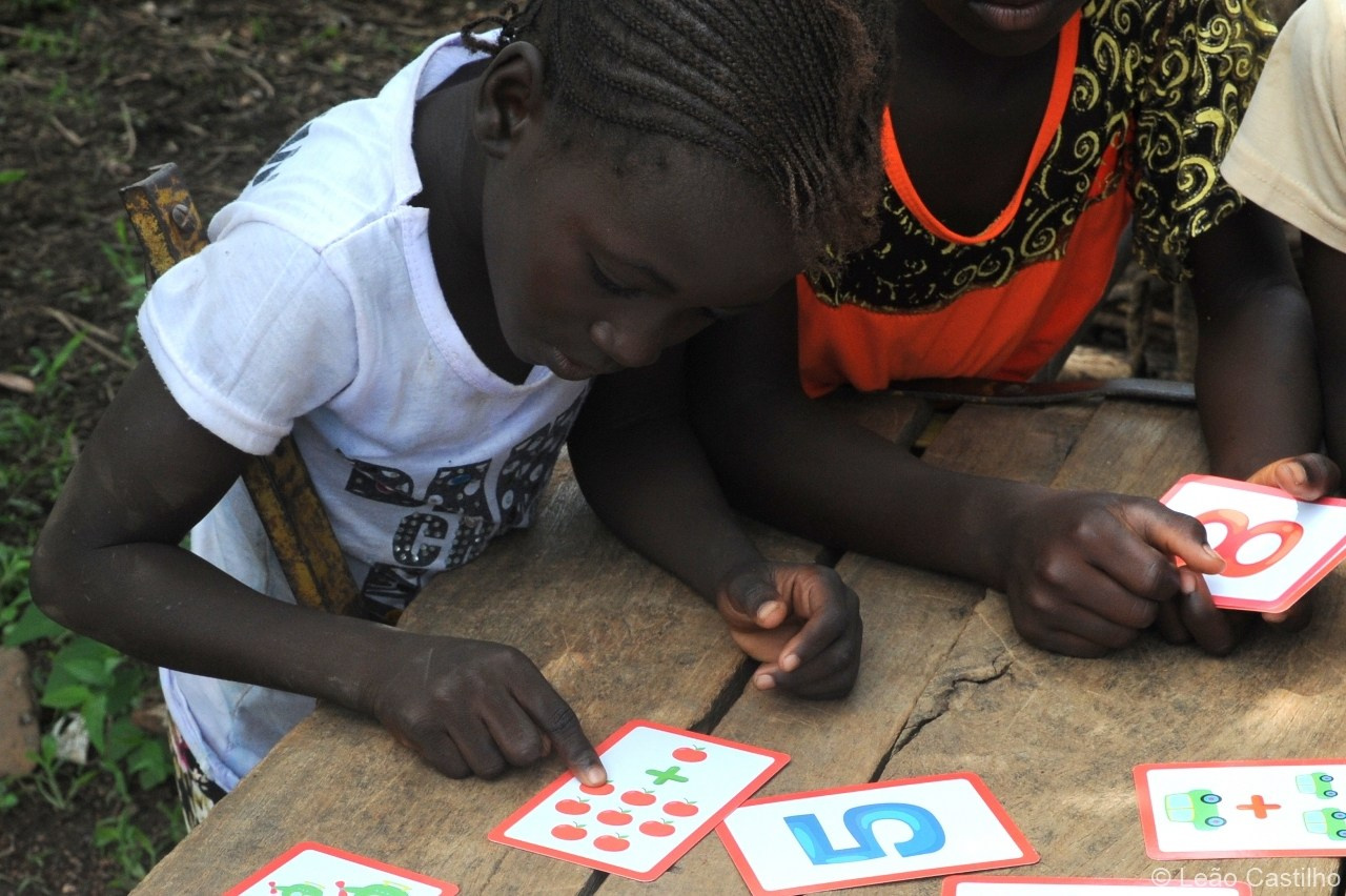 Photos of volunteer work at Senegal. Simbahalu