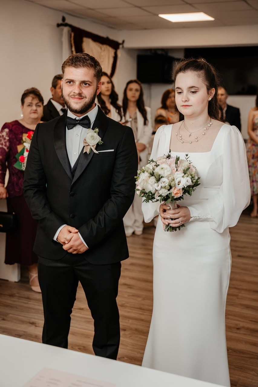 Ana Maria si Cristian by Fotograf nunta Neamt — Eduard Schiopu