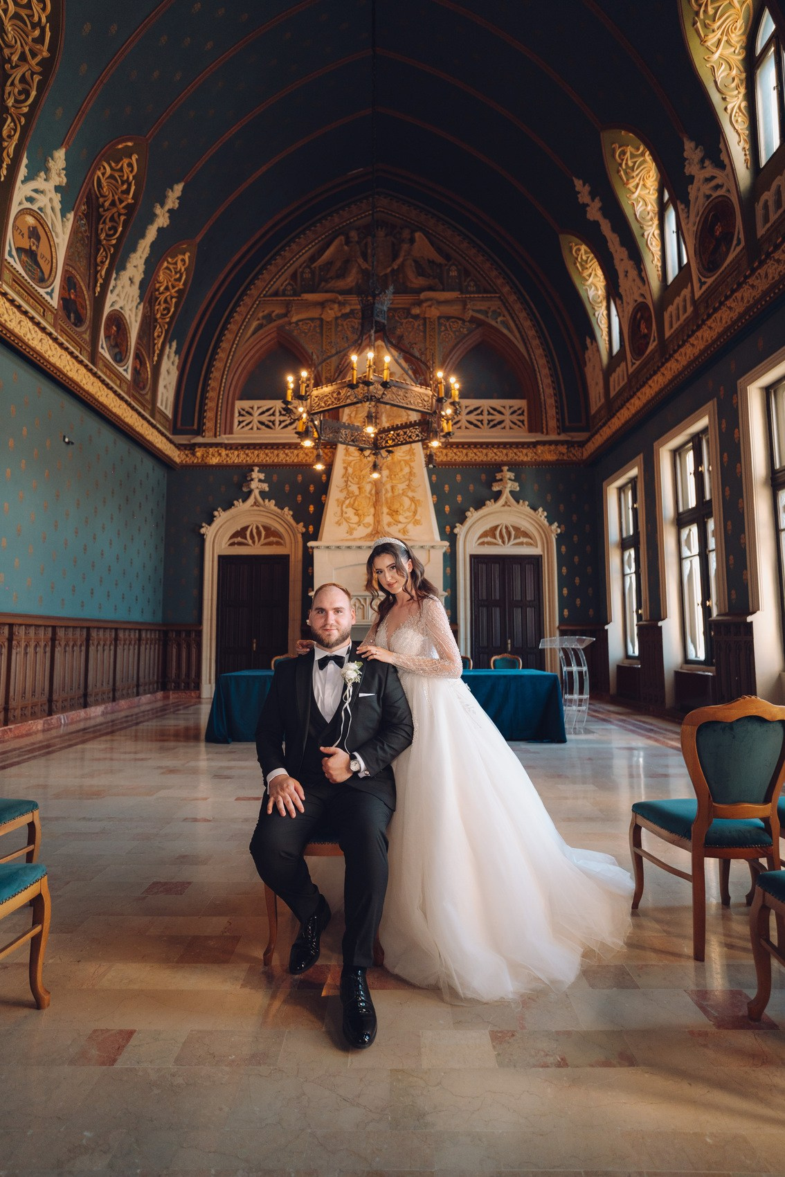 Fotografie de nunta in Iasi la Palatul culturii, cuplu.