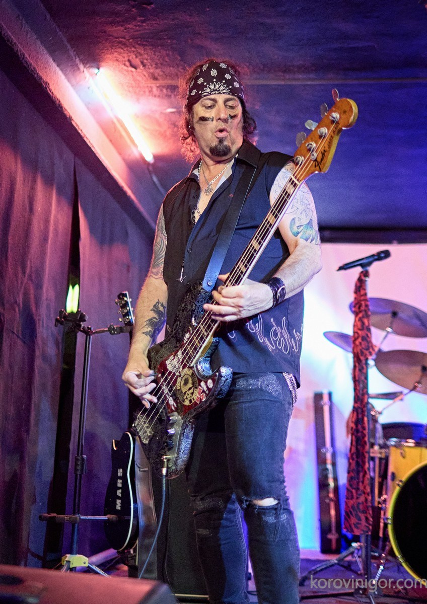 Mötley Crüe tribute. La Granja Cultural Association Alcoy Spain