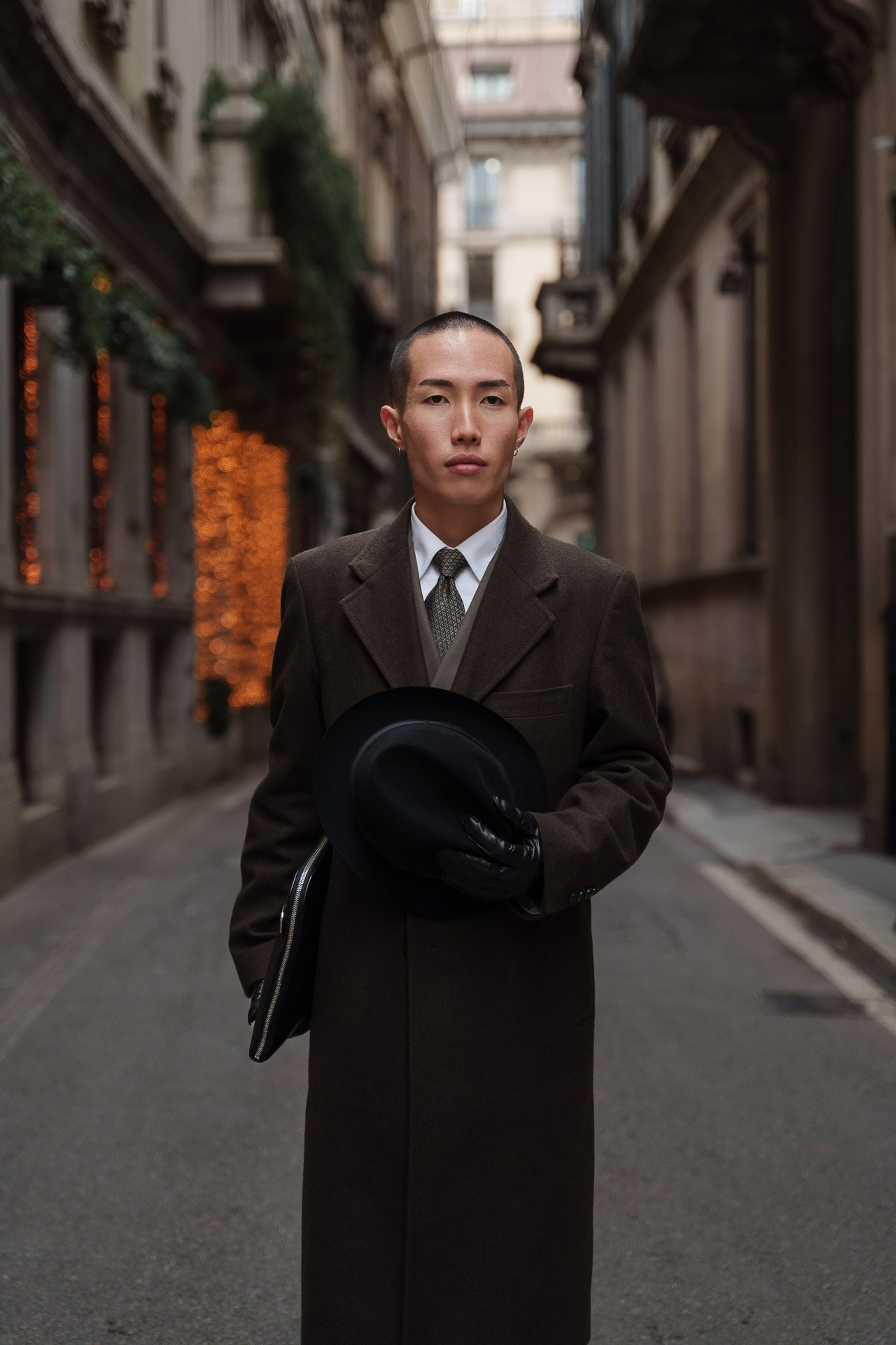 Minimalist personal portrait photoshoot in Milan city center