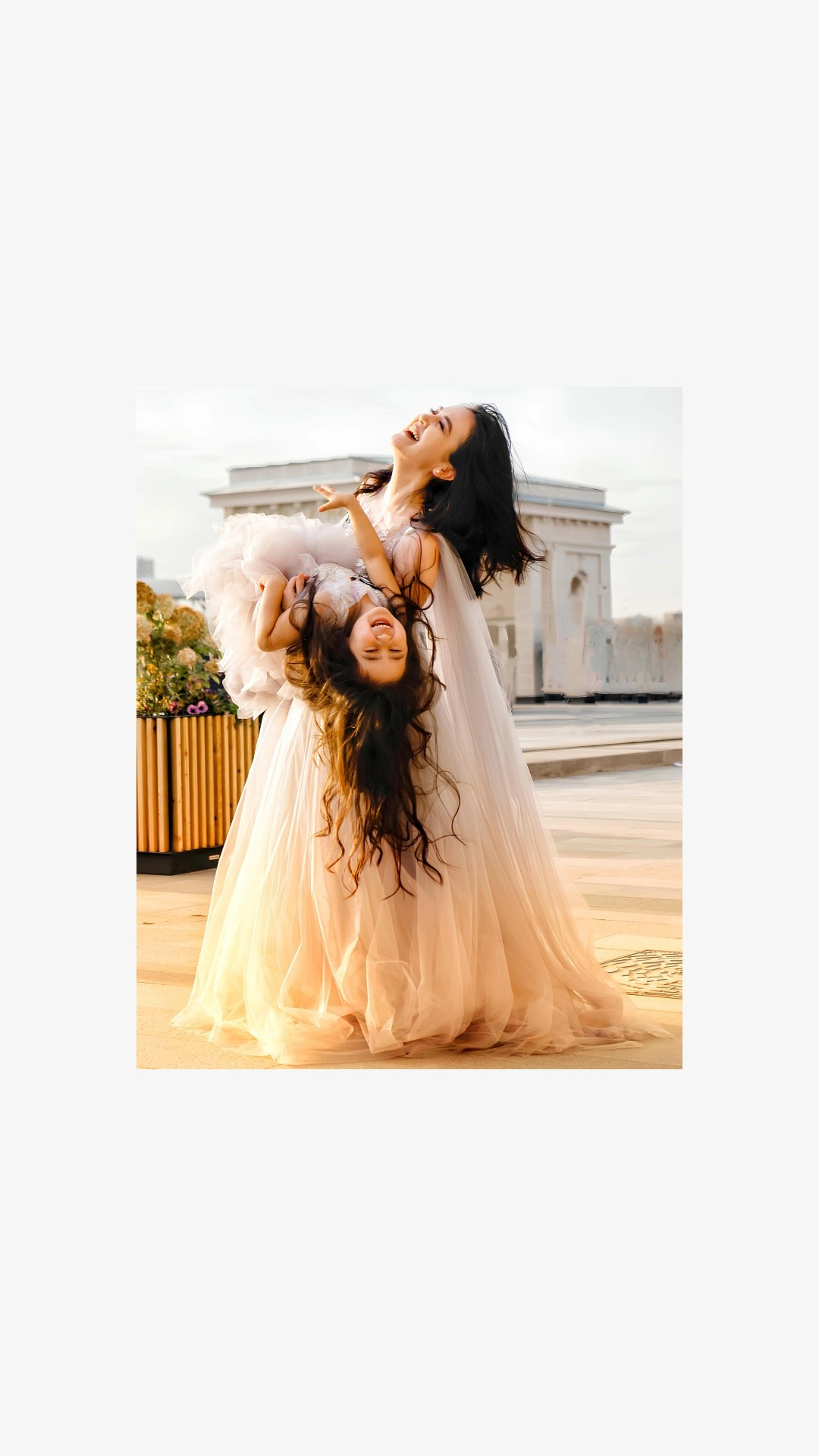 Мама с дочкой