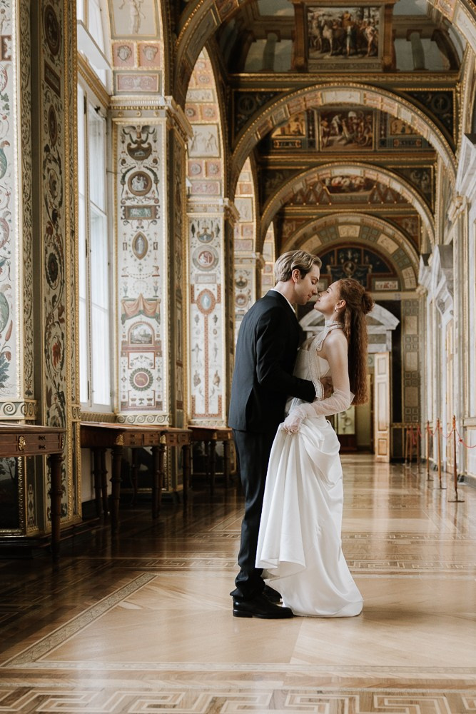 Anna & David (Hochzeitsfotoshooting im Museum). Familien & Hochzeitfotografin Nadja Holzmann