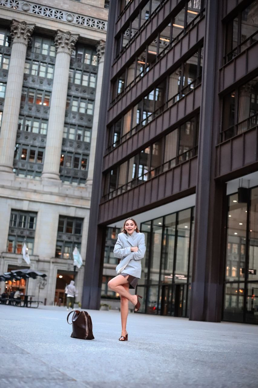 Street shoot with Yulia. VALERIIA VIUNOVA individual shooting\love story\event\brand