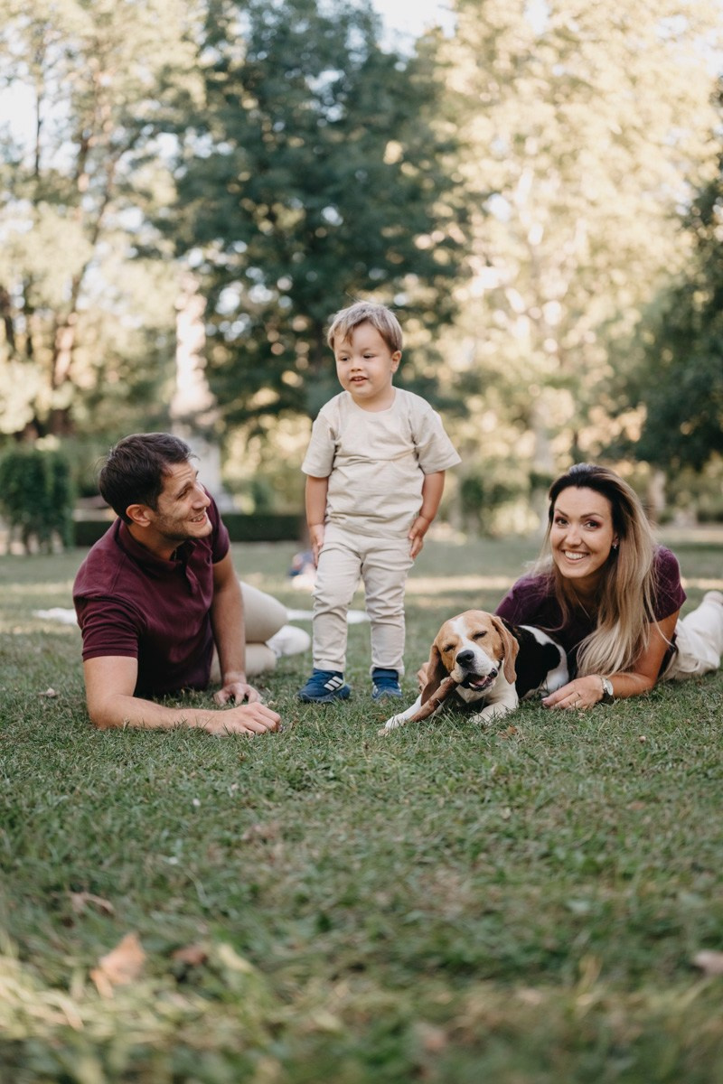 Aleksandra, Lazar, Marin i Leo / porodicno fotografisanje napolju. Deciji i porodicni fotograf u Beogradu Oksana Skendzic