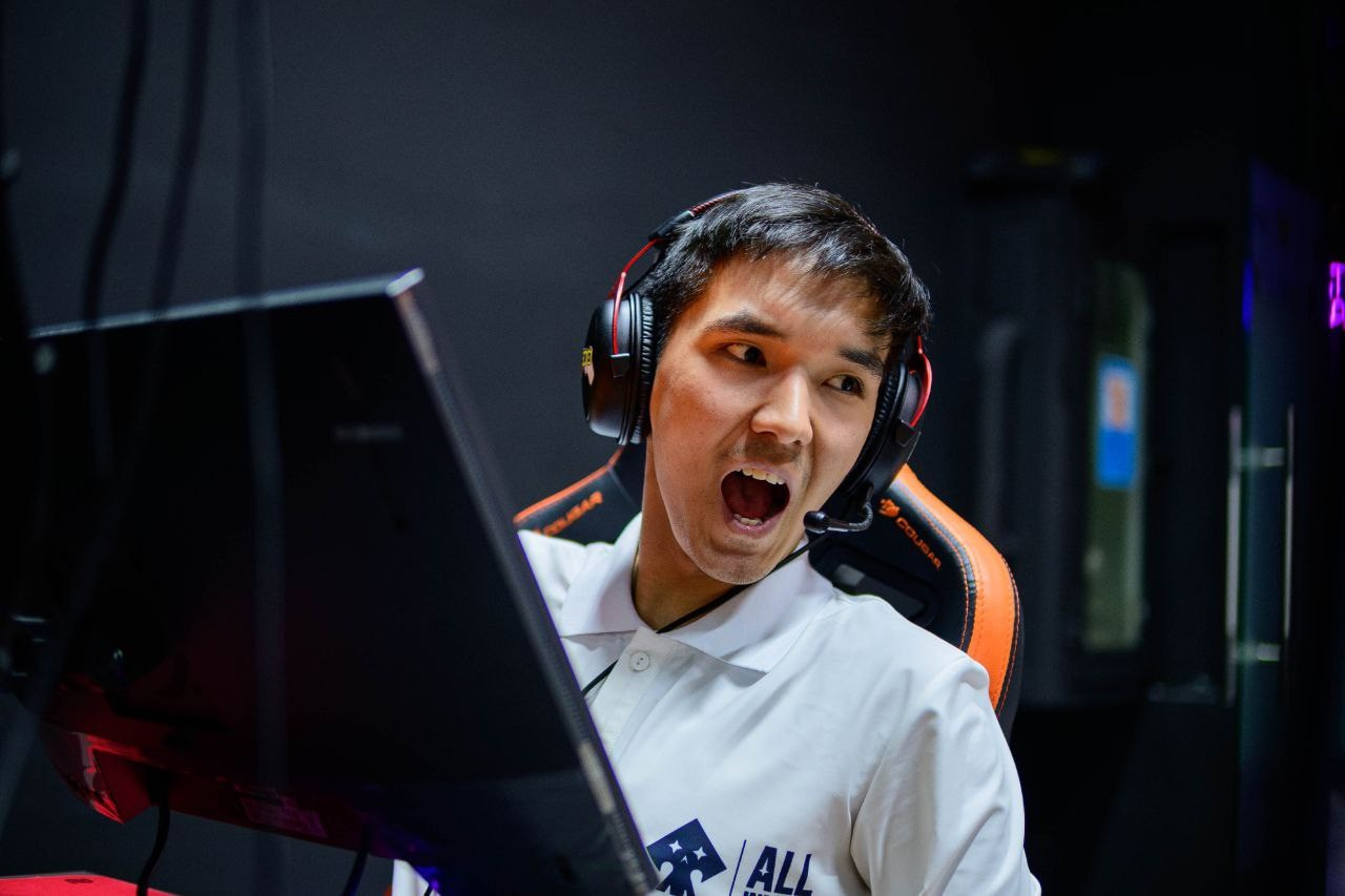 LanDaLan & FRAG & GLuck Yungstar & UCA