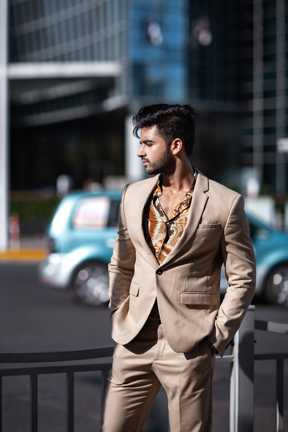 Джашан — индийский певец в Шанхае. Фотограф в Шанхае — Лола Пидлуская