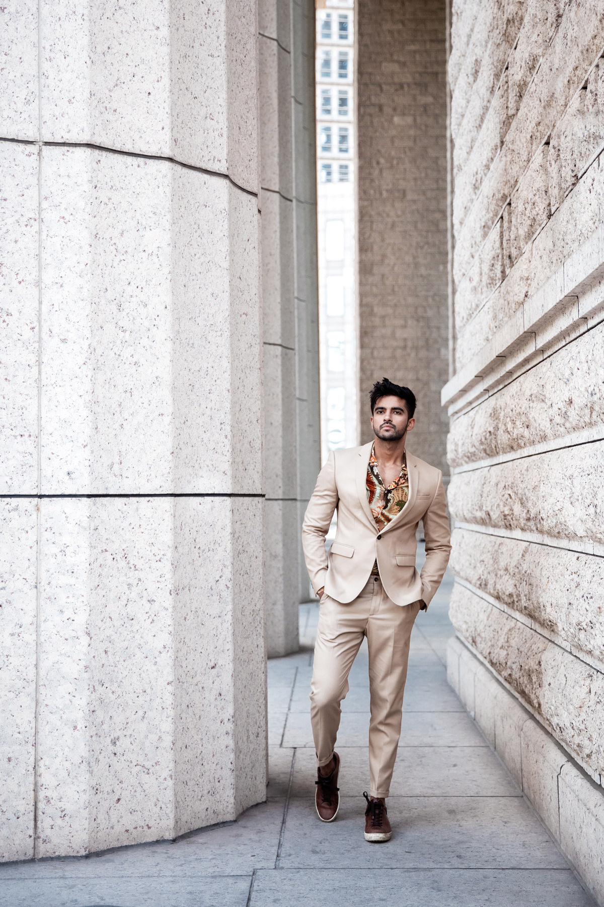 Джашан — индийский певец в Шанхае. Фотограф в Шанхае — Лола Пидлуская