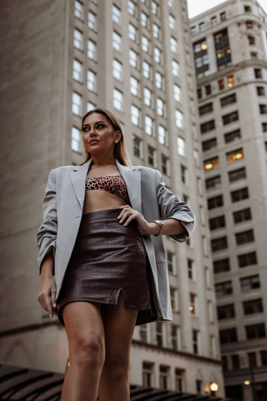 Street shoot with Yulia. VALERIIA VIUNOVA individual shooting\love story\event\brand