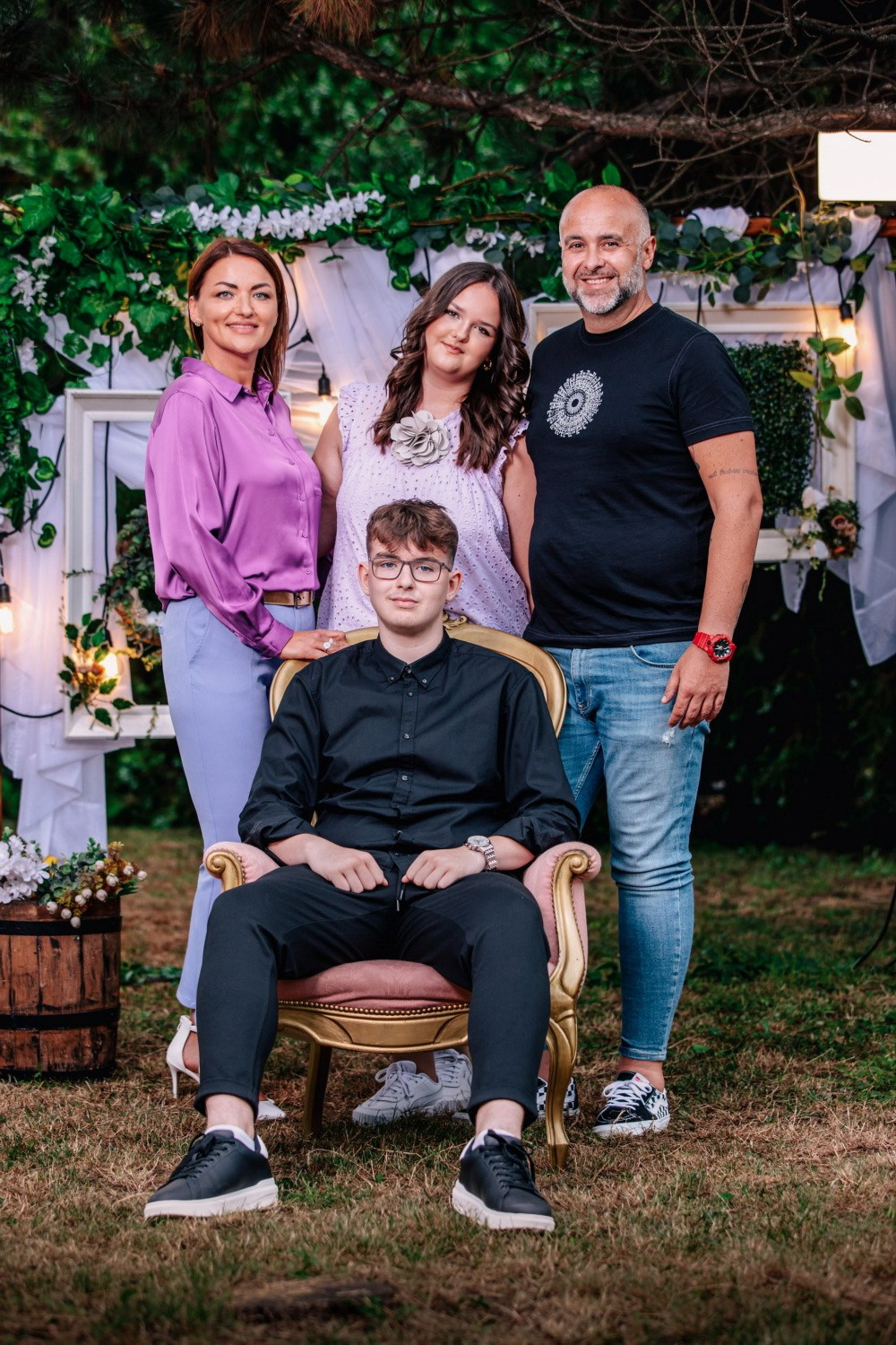 MATURSKA FOTOGRAFISANJA. Fotografi iz Backog Petrovca David i Andrea Stojanovic