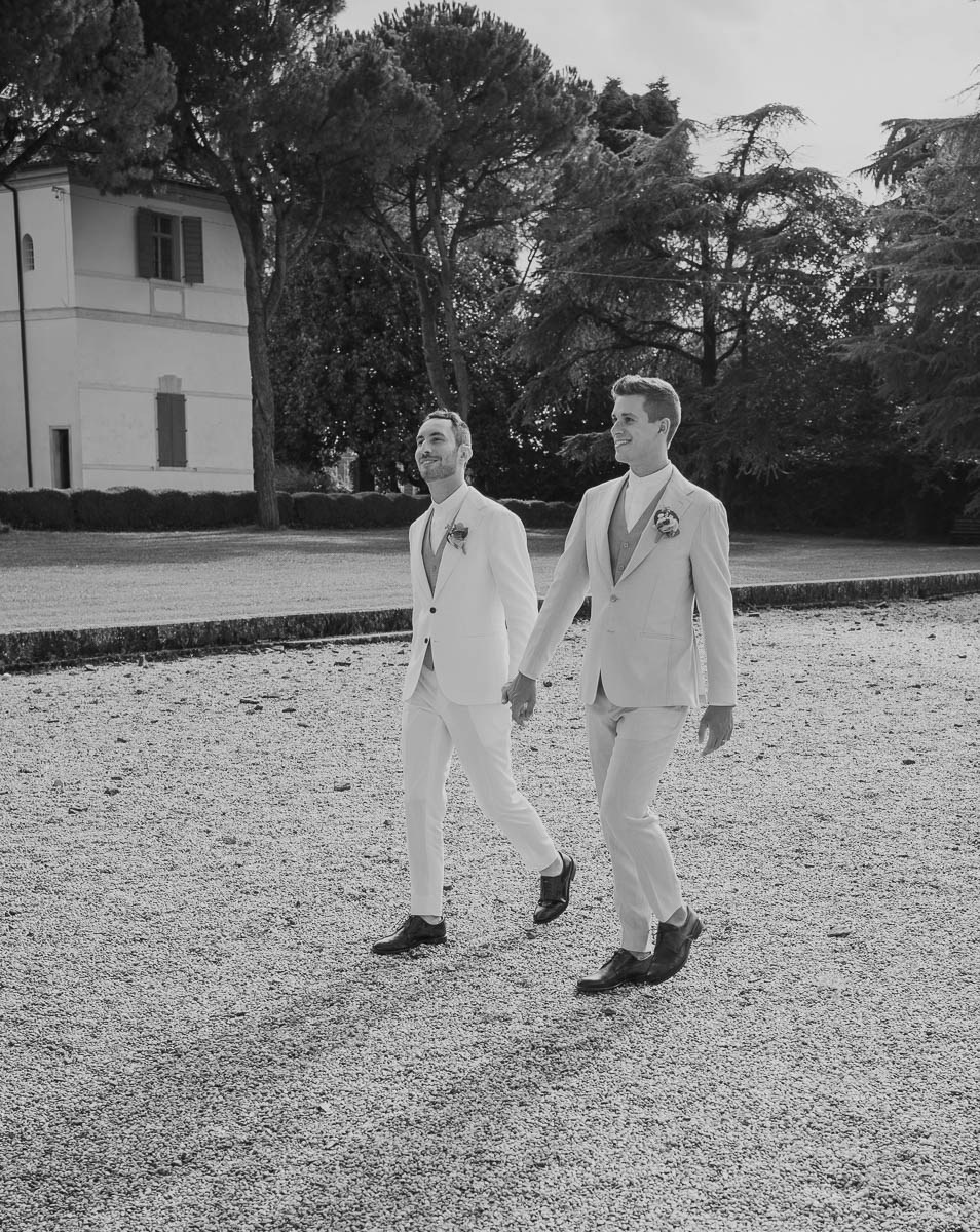 Francesco e Leonardo matrimonio presso la tenuta Le Risare Italia. Lorenzo Mazzega Wedding | Fotografo Matrimonio Milano | Reportage