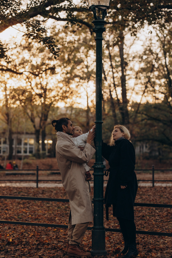 KLEINE FAMILIE AUS BERLIN. Familien & Hochzeitfotografin Nadja Holzmann