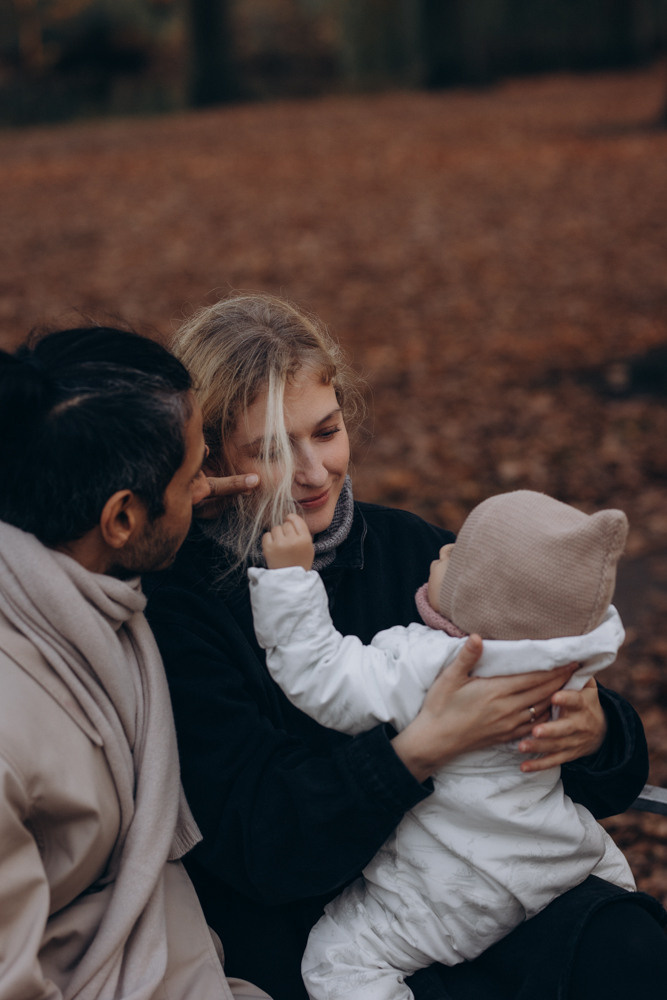 KLEINE FAMILIE AUS BERLIN. Familien & Hochzeitfotografin Nadja Holzmann