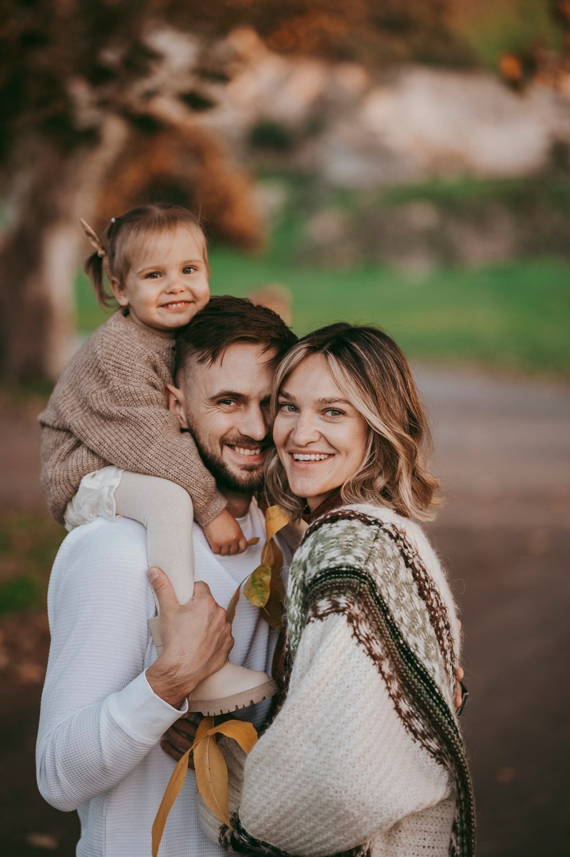 Anastasija, Aleksej i Agata / porodicno fotografisanje napolju. Deciji i porodicni fotograf u Beogradu Oksana Skendzic