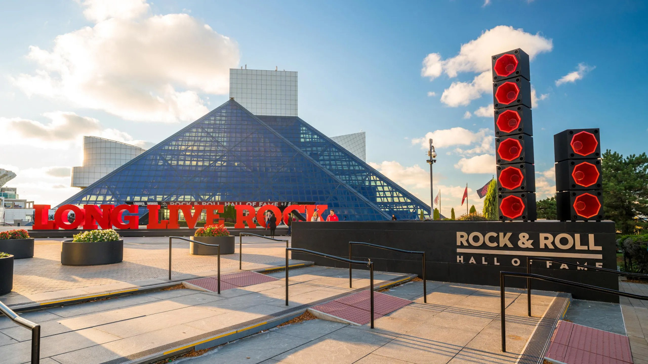 Roth Hall Rocks Rock and Roll Hall of Fame: как рок-музыка стала историей и обрела ...