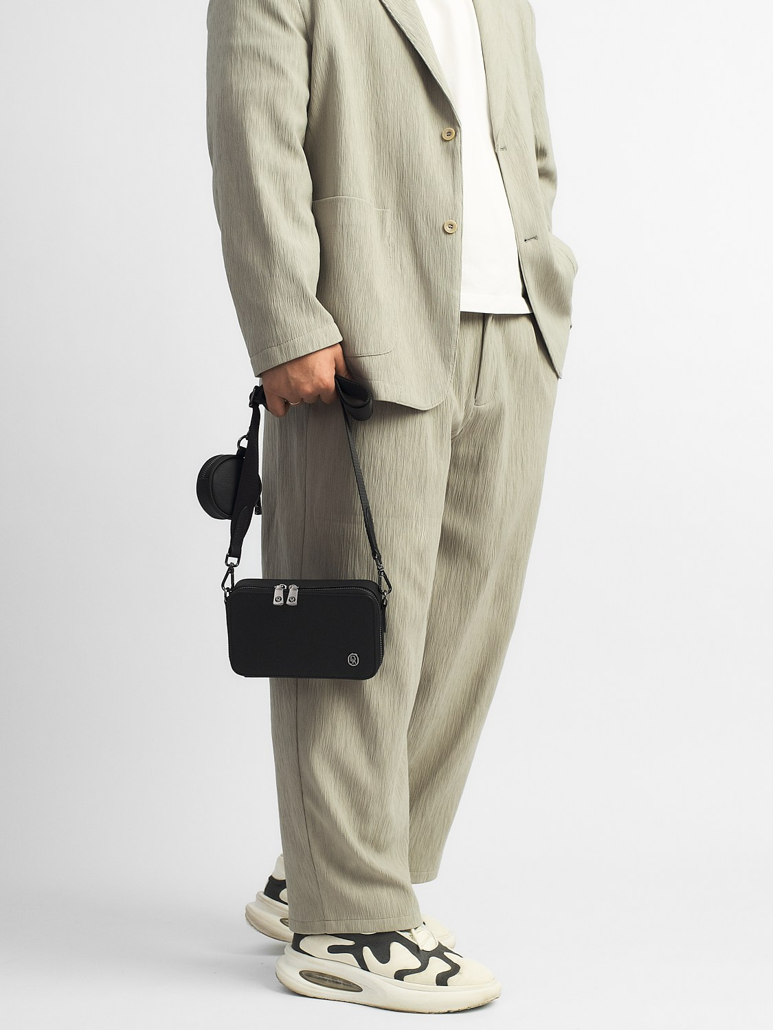 Сумки и кошельки. Предметная фотосъемка в Алматы. Студия фото и видео съемки товаров